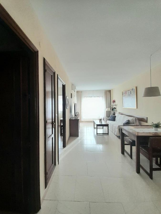 Nice Apartment In Hotel Ronda 4 First Beach Line Fuengirola Exterior foto