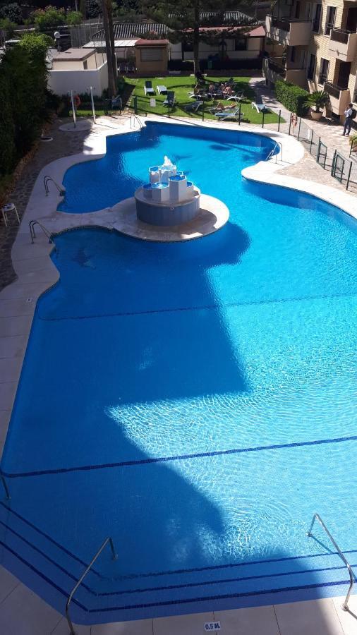 Nice Apartment In Hotel Ronda 4 First Beach Line Fuengirola Exterior foto